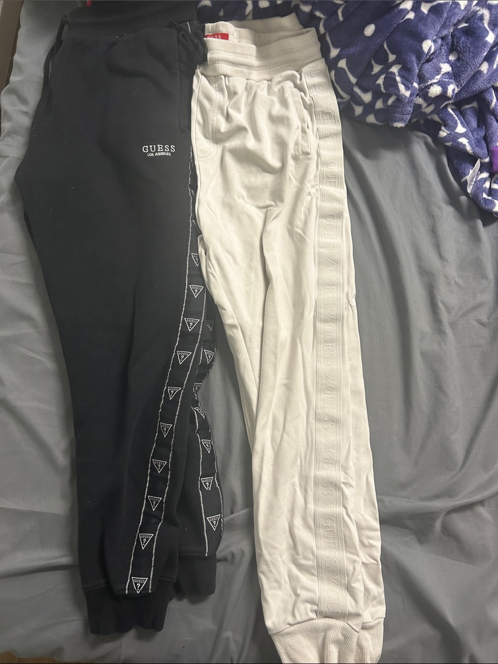 GUESS black & White Logo Tape Jogger Set
